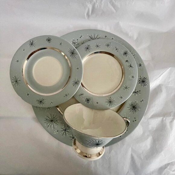 STARBURSTS ROMANCE OF THE STARS 4 pieces dinnerware in rare gray color. - Picture 4 of 15